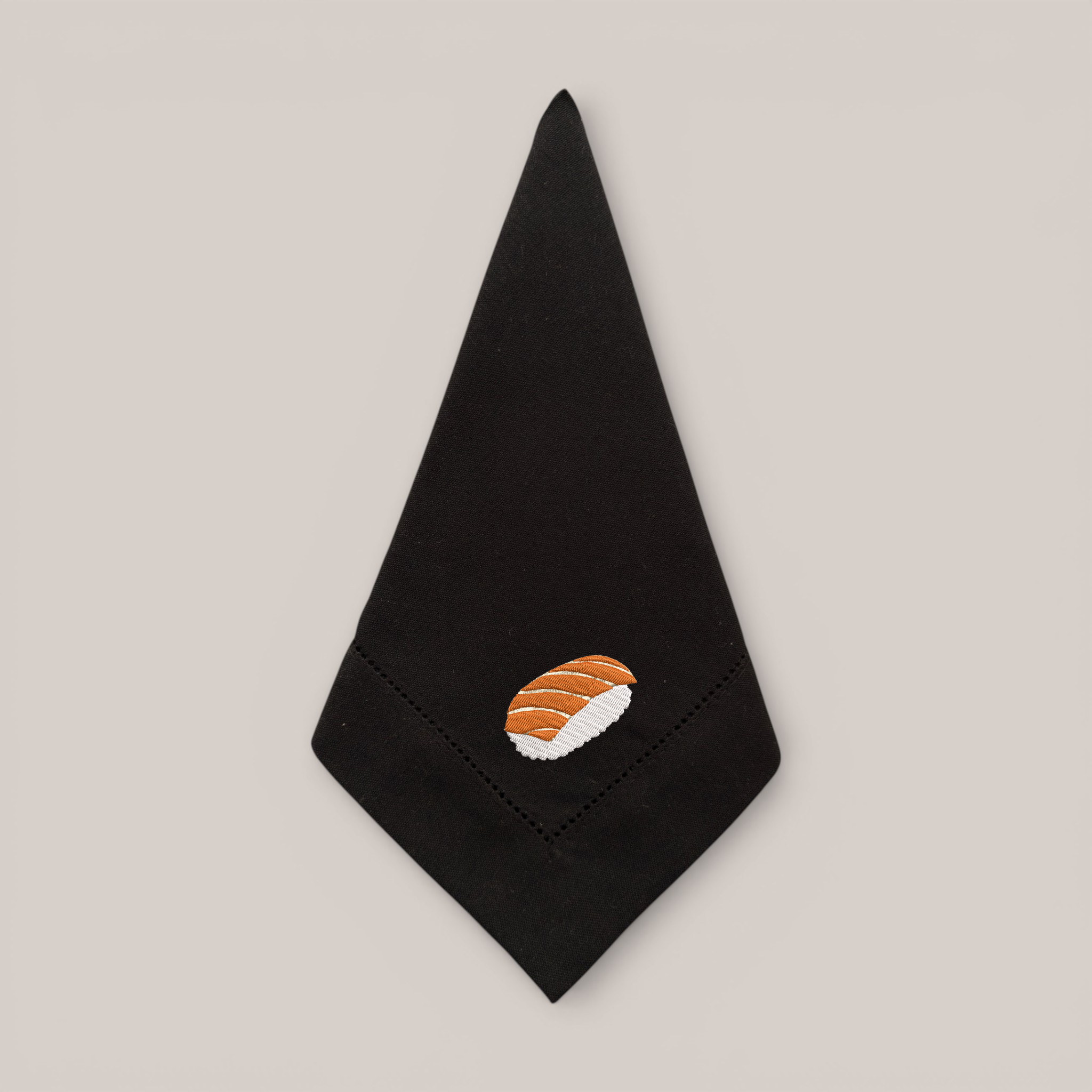 Guardanapo Bordado Sushi Salmão